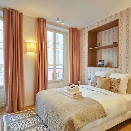 Sublim New Triplex On Place Des Vosges